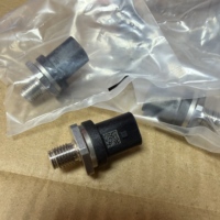 0281007343 5450723 Piezas de Motor de Camión, Sensor de Presión de Combustible Common Rail para RENAULT