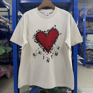 Nuova Moda Estiva <span class=keywords><strong>Casual</strong></span>, T-shirt da <span class=keywords><strong>Uomo</strong></span> con Stampa Cuore Rosso, <span class=keywords><strong>Abbigliamento</strong></span> SAINT di Alta Qualità, T-shirt CHAOS ODM all'Ingrosso per <span class=keywords><strong>Uomo</strong></span> - Product Image 1
