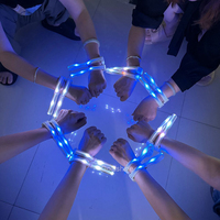 Bracelet Flash LED RFID avec logo personnalisé Bracelet lumineux en nylon télécommandé pour grands événements