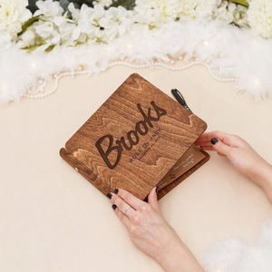 Panneau rond en bois personnalisé, alternative au livre d'or <span class=keywords><strong>de</strong></span> mariage |   <span class=keywords><strong>Plaque</strong></span> <span class=keywords><strong>de</strong></span> bienvenue personnalisée en bois <span class=keywords><strong>de</strong></span> hêtre pour baptême, anniversaire, décoration murale - Product Image 2