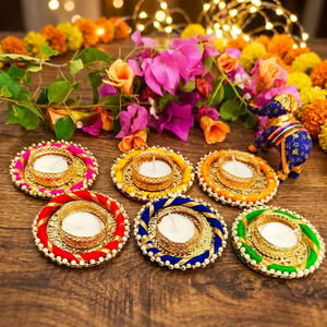 Ensemble de 6 bougeoirs en laiton faits à la main pour Diwali, design traditionnel rond avec base perlée, décoration intérieure pour salon - Product Image 3