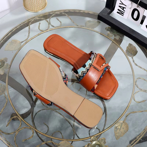 2026 Summer Luxurious <b>Slippers</b> for Women Fashion Flat Bottom Versatile Outdoor Beach Sandals - Product Image 2