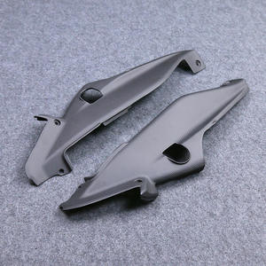 Paneles laterales inferiores traseros de fibra de carbono seca 3K para Ducati Hypermotard 950 SP RVE 2019-2025 - Product Image 2