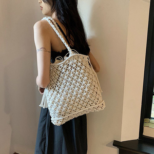Bolso <span class=keywords><strong>de</strong></span> mano <span class=keywords><strong>de</strong></span> <span class=keywords><strong>ganchillo</strong></span> <span class=keywords><strong>de</strong></span> algodón con borlas, nuevo y moderno, para verano, con dos asas, portátil, <span class=keywords><strong>de</strong></span> malla, para mujer, para la playa y vacaciones, venta al por mayor - Product Image 4