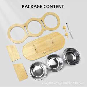 Support de gamelle pour chat en bambou Dorakon, réglable, à trois compartiments, avec bols en acier inoxydable et base en bois - Product Image 2