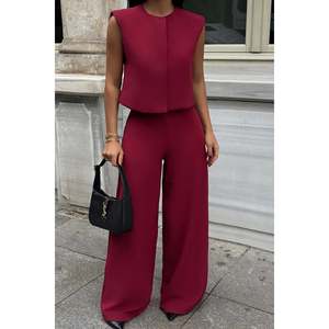 Costume de pantalon formel bordeaux avec décoration boutonnée - Product Image 4