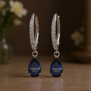 Orecchini Pendenti Errchme con Zaffiro Taglio a Pera Placcati in Rodio, Gioielli Classici da Sposa per Donna - Product Image 2