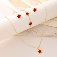 Conjunto de Joyería de Moda para Mujer, Collar y Pulsera de Aleación Chapada en Oro con Flor de Cinco Pétalos de Acrílico, Juego de Tres Piezas