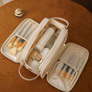 Bolsa de Aseo de Viaje de Lujo, Bolsa de Cosméticos de Cuero PU de Gran Capacidad, Bolsa de Maquillaje Portátil Multifuncional - Product Image 2