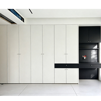 Armoire de chambre haut de gamme sur mesure, avec panneaux ENF, solution de personnalisation complète pour toute la maison