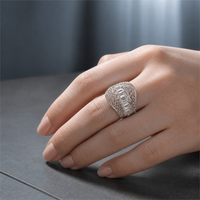 Großhandel Silberfarbener Hohler Wellenförmiger CZ Offener Ring mit Baguette & Runden Kubischen Zirkonia Verstellbarer Ring