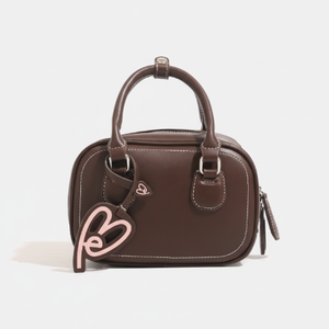 Élégante pochette artisanale avec un design floral délicat et des perles brillantes, parfaite pour les mariages et les occasions spéciales. - Product Image 1