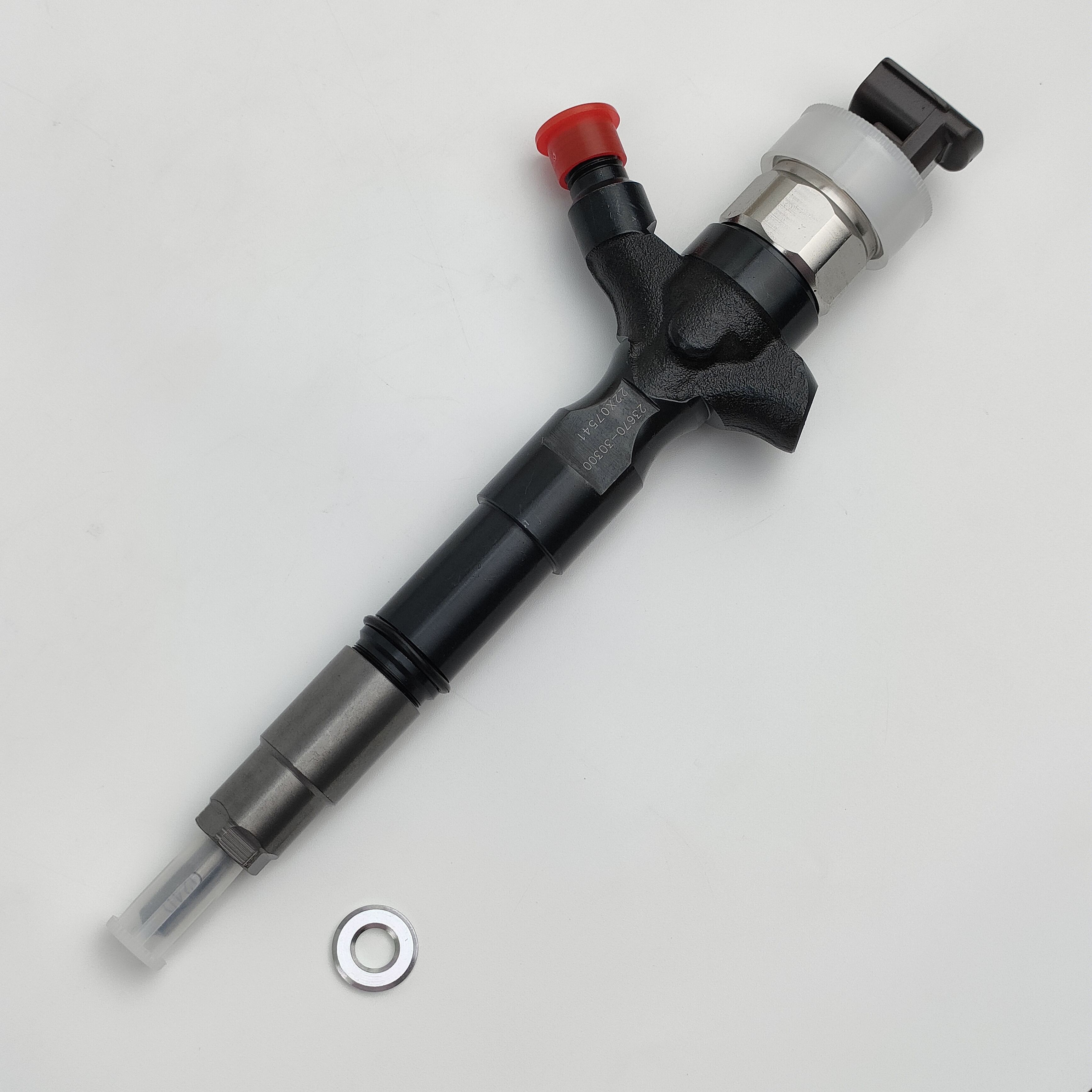 common rail injector 23670-30300 23670-0L010 23670-30240 fuel injector 095000-7760 095000-776# for TOYOTA 2KD-FTV 2.5d