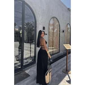 Traje Formal Negro con Decoración de Botones y Falda - Product Image 1