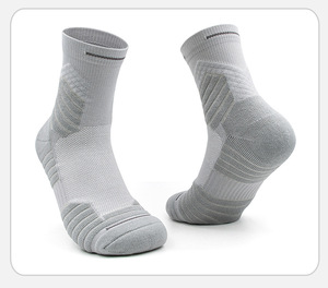 Zhongde Low Price Middle-Tube Crew Cotton Knit Absorbent Comfort Nylon Men Custom Athletic Cushion Sport Basketball <strong>Socks</strong> - Product Image 4