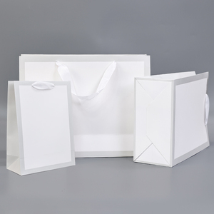 Tùy Chỉnh Cầm Tay Quà tặng Túi giấy với xử lý thiết kế sang trọng cho đám cưới đồ trang sức quà tặng sinh nhật cao cấp thương hiệu Túi mua sắm - Product Image 2