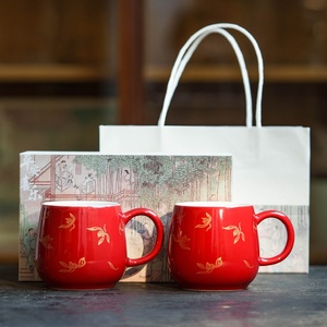 Taza de Cerámica Roja de la Ciudad Prohibida con Patrón de Orquídeas Doradas, Estilo Moderno Minimalista, Taza de Café con Estampado en Caliente, Taza de Té, Regalo - Product Image 5