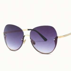 Gafas de Sol Metálicas Extra Grandes de Moda 2019 para Hombre y Mujer, Protección UV400, Lentes Degradadas, Estilo Ojo de Gato, Media Montura - Product Image 1