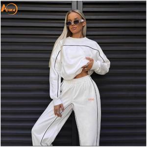 Aoyema Nouveau design personnalisé Automne Hiver Survêtement Survêtement Ensemble 2 pièces Vêtements pour femmes Vêtements de sport Jogger Ensemble avec rayure - Product Image 1