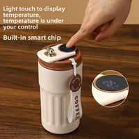 Gobelet de voyage en acier inoxydable à double paroi isolé sous vide avec affichage de la température LED 500 ml 304 sans BPA pour le bureau et le café