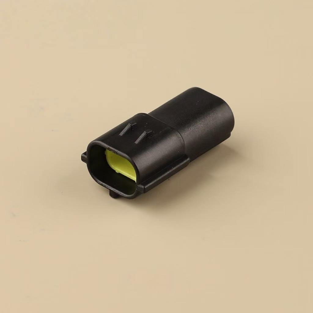 Carcasa de goma macho de 15 cm.