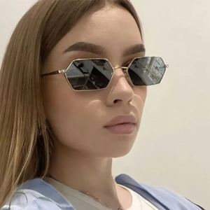Lunettes de soleil carrées en métal UV400 pour hommes et femmes, style punk vintage, petite monture, avec logo personnalisé 2025 - Product Image 3