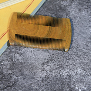 Peine de masaje de madera de sándalo de 15 cm, peine multifunción para aliviar la cabeza - Product Image 1