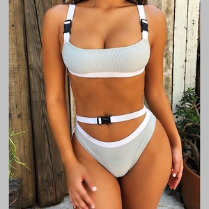 , Chica en Bikini, Sexy Traje De baño para las <span class=keywords><strong>mujeres</strong></span> <span class=keywords><strong>con</strong></span> hebillas De plástico Traje De baño Mujer - Product Image 1