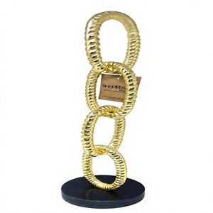 Escultura Moderna de Cadena de Oro, Escultura de Metal con Lazos Verticales, Estatua Abstracta sobre Base de Mármol, Decoración de Lujo para el Hogar - Product Image 1
