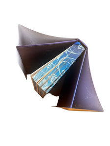 Индивидуальная печать книг: Ваш собственный роман в твердом переплете с идеальным переплетом, тематика «Темная фэнтези», романтический женский роман, с цветными иллюстрациями, окрашенными краями и тиснением. - Product Image 5