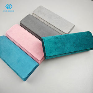 Estuche para <span class=keywords><strong>gafas</strong></span> de lectura de cuero de PU hecho a mano con superficie de grano de madera personalizado - Product Image 3