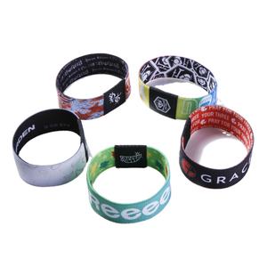 Pulseras elásticas personalizadas baratas para eventos y festivales Tela de moda con impresión por sublimación para fines promocionales - Product Image 1