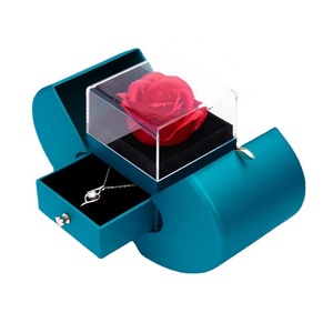 Venta al por mayor de forma de manzana organizador de plástico Rosa flor jabón anillo conjunto cadena regalo almacenamiento joyeros con bolsa - Product Image 6