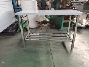 Nouvelle conception <span class=keywords><strong>Table</strong></span> de travail et de préparation en acier inoxydable à deux niveaux pliable pour restaurant, cuisine à domicile, utilisation en extérieur - Product Image 5