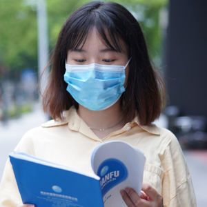 Pemasok pabrik masker wajah bedah sekali pakai non-tenun medis desain unik hitam DENGAN HARGA TERBAIK kualitas tinggi - Product Image 6