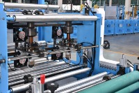 Machine automatique à grande vitesse pour la fabrication de sacs à fermeture éclair non tissés ZXL-H800 avec PLC et moteur (alimentation en matériaux à 3 couches, multifonctionnelle)