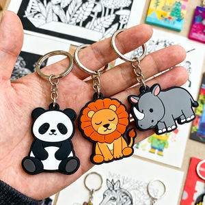 Llavero de Goma Suave con Figura Única para Colección y Regalos Originales con Diseño 3D Detallado y Opciones Personalizables - Product Image 2