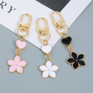 Cute Zinc Alloy Enamel Five Petal Flower Key <b>Rings</b> love Heart Flower Metal Keychain Earphone case Bag Charms Couple Keychain - Product Image 2