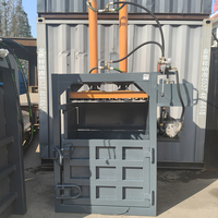 Presse à balles hydraulique verticale 80T pour bouteilles PET, vêtements usagés, canettes en plastique, applications de recyclage par compression de déchets