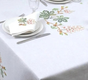 Mantel de Algodón Blanco Vietnamita Personalizado con Bordado de Flores Bonitas, Lavable, en Todas las Medidas, para Uso en el Hogar, Restaurantes y Festividades - Product Image 2