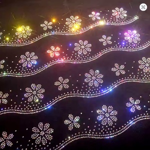 Hot Fix Flora Flower Rhinestone apliques tira Rhinestone transferencia tira motivo <span class=keywords><strong>para</strong></span> ropa bolsas cojines vestido DIY al por mayor - Product Image 1