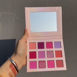 ظل جفون بعلامة تجارية مخصصة خالي من القسوة وبجودة عالية نباتي عاري بألوان زاهية لوحة ظل جفون بعلامة خاصة ظل عيون لامع - Product Image 1