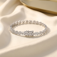 Bracelet élégant en argent sterling 925 plaqué or 18 carats avec feuilles florales scintillantes en moissanite, bijou pour femme, cadeau