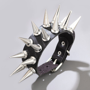 Nuovo Bracciale a Catena Multistrato Stile Punk Europeo-Americano, Gioiello Unisex Personalizzato Hip-Hop con Borchie - Product Image 4