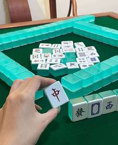 Jeu de Mahjong Américain Complet pour Adultes, Kit de Voyage Portable Standard de <span class=keywords><strong>Casino</strong></span> en Acrylique, pour 4 Joueurs, Durable, Étanche, OEM en Gros - Product Image 4