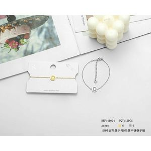 Bracciale in acciaio inossidabile con ciondolo a forma di lettera D da 1 cm, pendente singolo lato, gioielli raffinati da donna - Product Image 1