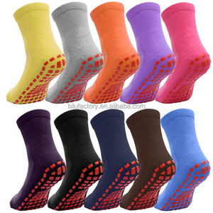 Chaussettes de Pilates BiLu personnalisables sans limite de quantité, respectueuses de l'environnement - Design personnalisable, tissu respirant - Product Image 1