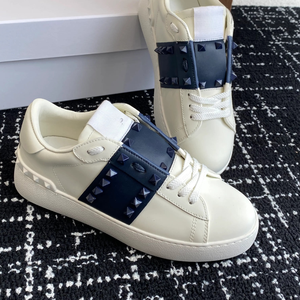 Zapatillas con Tiras Adornadas y Tacón con Plataforma para Mujer, Estilo Urbano y para el Día a Día, Valentinos - Product Image 1