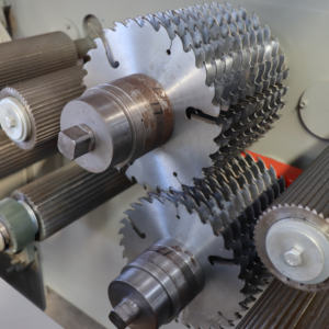 Facile à utiliser manuel assisté marche électrique bûche coupe <span class=keywords><strong>lame</strong></span> multiple rip scierie - Product Image 5