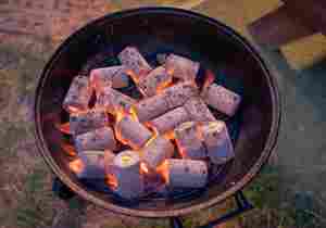 <b>Coconut</b> <b>Shell</b> Wood Briquette in Hexagonal Bbq Charcoal for Kuwait - Product Image 2